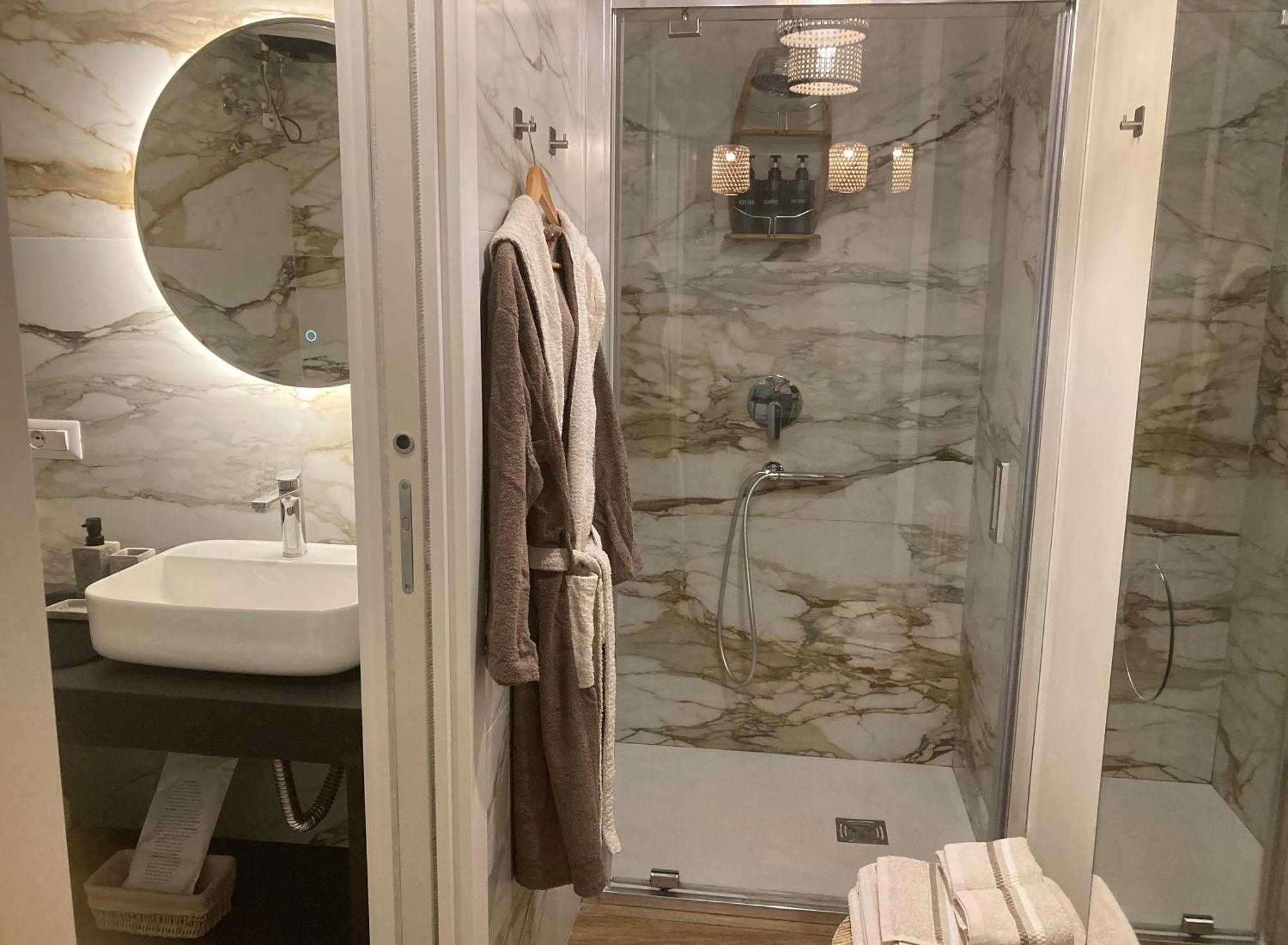Suite Yenne Cagliari Buitenkant foto